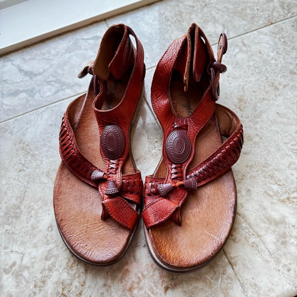 Free People Brown Leather Lone Star Sandals with Buckles & Western Accents sz 37